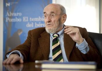 El escritor cántabro Álvaro Pombo, Premio Cervantes 2024