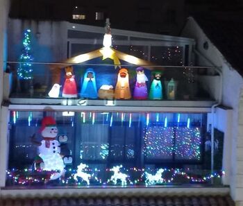 Ventanas, Balcones y Árboles de Navidad, de premio