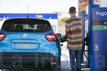 El precio de los carburantes vuelve a cifras de enero de 2022