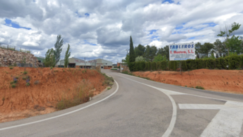 Un incendio afecta a una empresa de tableros