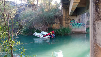 Hallan el cadáver del menor que saltó al Júcar desde un puente