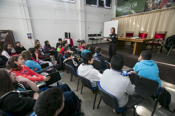 La Policía arranca el curso con más de 200 charlas en centros