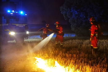 Confinan dos pueblos por el incendio de Valdeverdejo