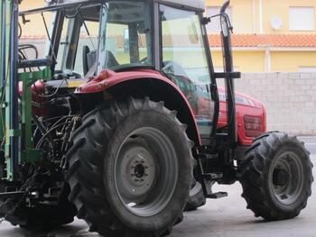 Un hombre muere en un accidente de tractor