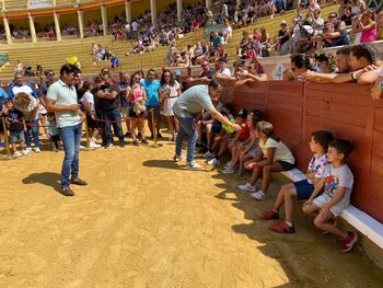 Ventura 'abre' la tauromaquia a los más pequeños