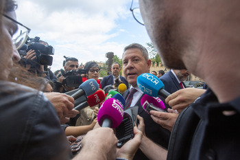 El centro de migrantes en el Aeropuerto 'salpimenta' el Debate