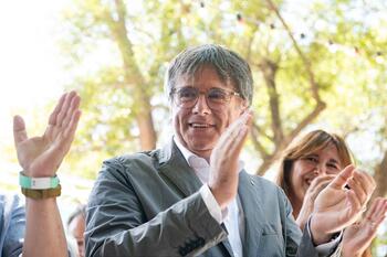 El PSOE se reúne con Puigdemont para reconducir las relaciones