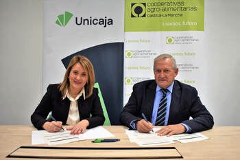 Cooperativas y Unicaja renuevan el convenio de colaboración