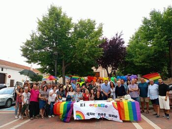 El PSOE de Sisante organiza la primera celebración del Orgullo