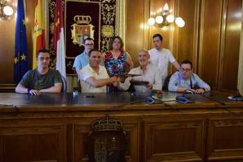 La Diputación renueva su alianza con Adocu con 40.000 euros