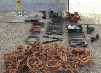 Dos detenidos por sustraer cable de cobre en zonas despobladas