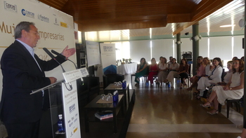 Más de 80 empresarias de C-LM hablan de liderazgo en Cuenca