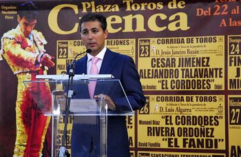 1999: Maximino pone en órbita la Feria de Cuenca en el planeta