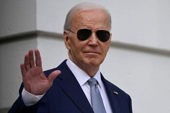 La Casa Blanca niega que Biden sufra Parkinson