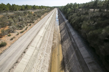 Hallan un cadáver en el canal del Tajo-Segura en Cuenca