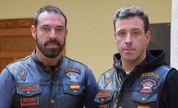 Jefatura Riánsares y Motocón unen fuerzas en un acto solidario