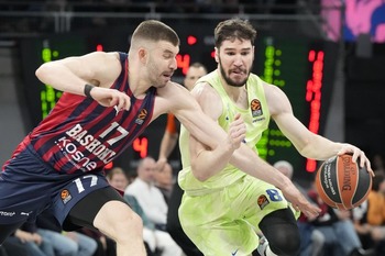 El Baskonia cambia su suerte ante un Barça desinflado