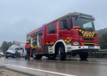 Herido en un choque entre un furgón y un coche en Valdetórtola