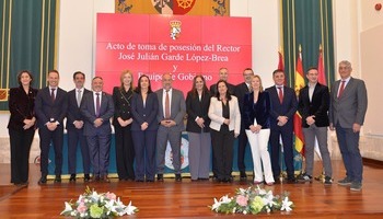 Garde y su nuevo equipo toman posesión al frente de la UCLM