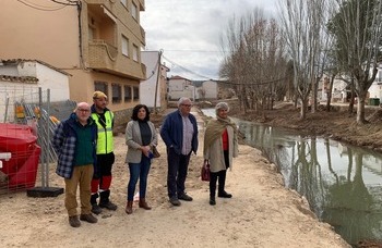 La UME retira más de 1.500 metros cúbicos de escombros en Mira